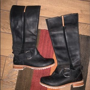 olukai leather boots